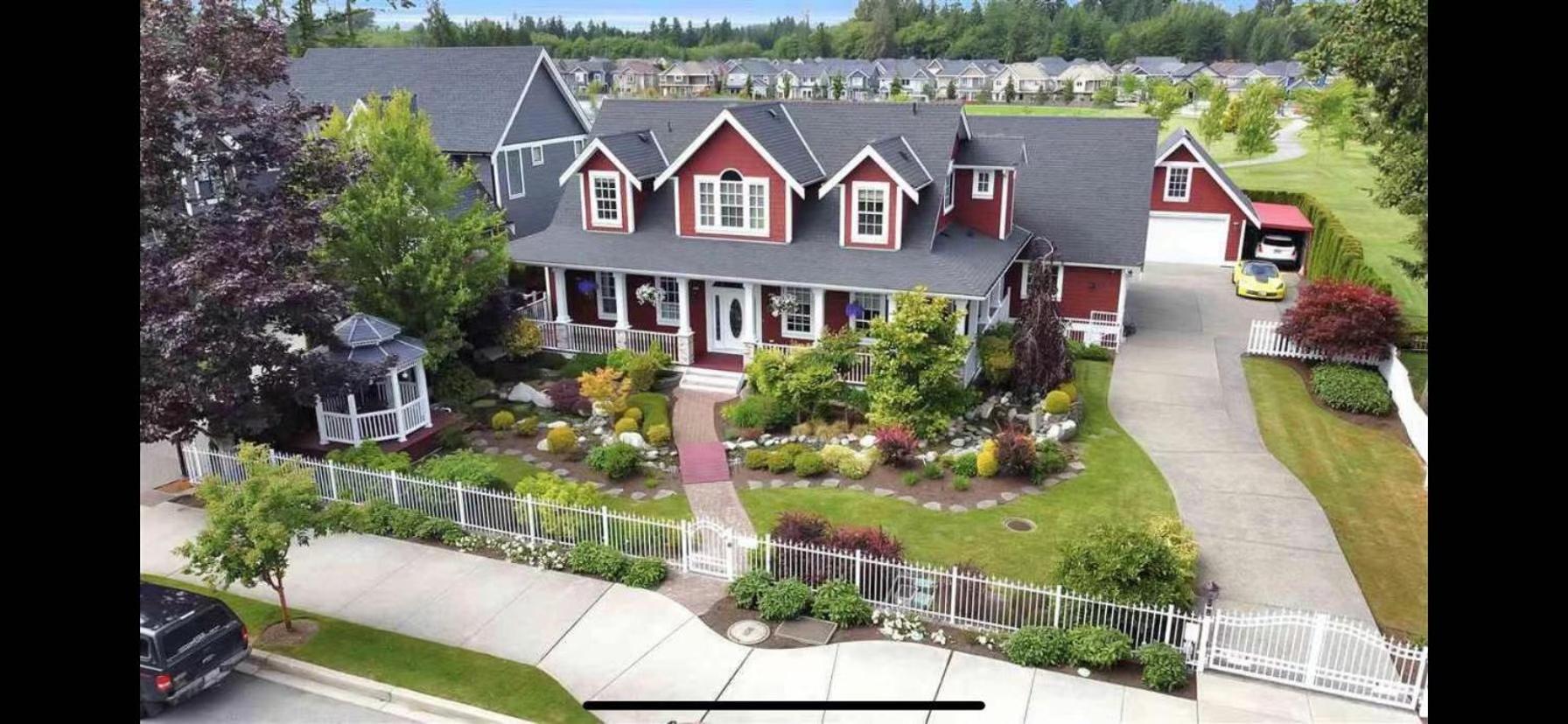 Mae Sweet Home Surrey Exteriér fotografie